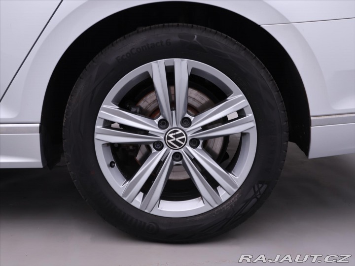 Volkswagen Passat 2,0 TDI 110kW DSG R-line 2022