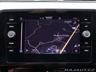 Volkswagen Passat 2,0 TDI 110kW DSG R-line 2022