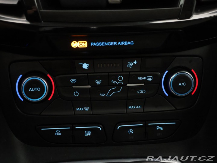 Ford Tourneo Connect 1,5 TDCI Titanium CZ Pano 2019
