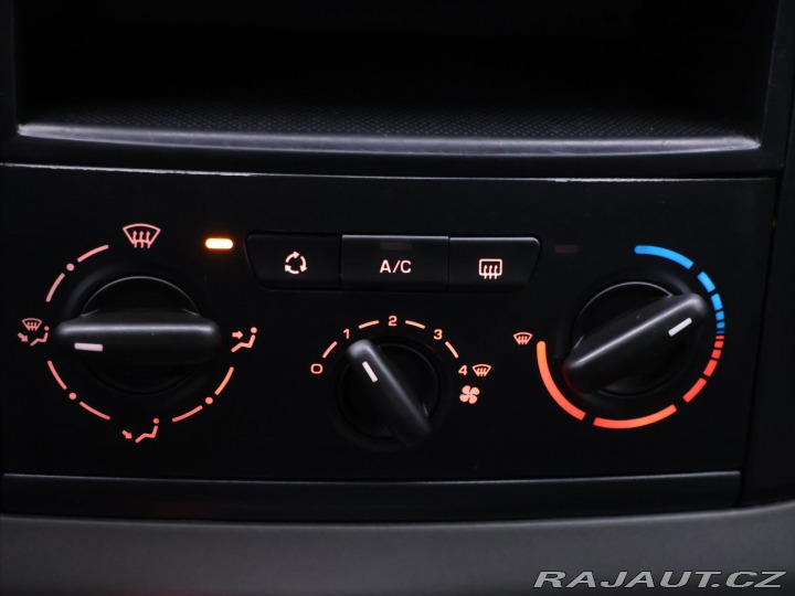 Peugeot Partner Tepee 1,6 VTI 88kW Family Panor 2012