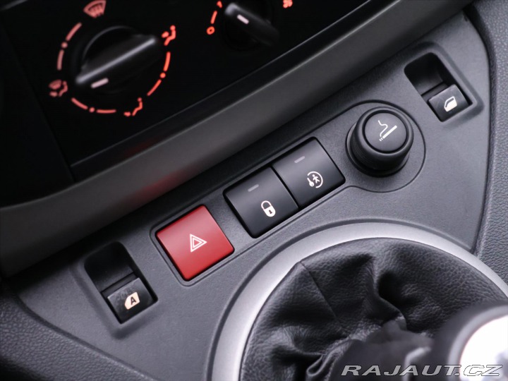 Peugeot Partner Tepee 1,6 VTI 88kW Family Panor 2012