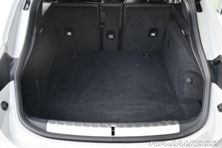 Porsche Taycan CROSS TURISMO REZERVACE 2021