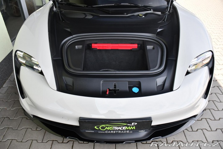 Porsche Taycan CROSS TURISMO REZERVACE 2021