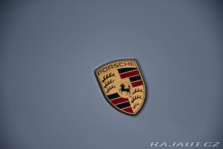 Porsche Taycan CROSS TURISMO REZERVACE 2021