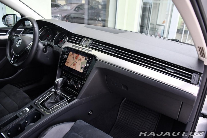 Volkswagen Passat 2.0TDi HIGHLINE DSG ACC Č 2019