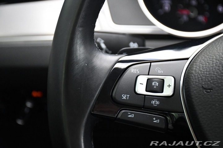 Volkswagen Passat 2.0TDi HIGHLINE DSG ACC Č 2019