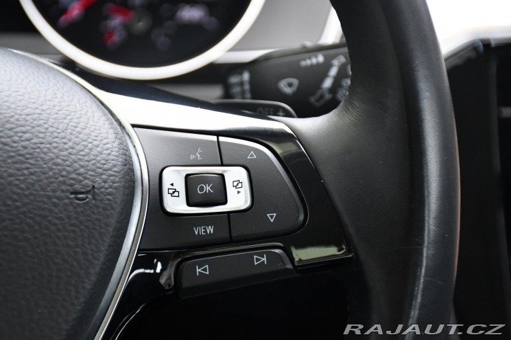 Volkswagen Passat 2.0TDi HIGHLINE DSG ACC Č 2019