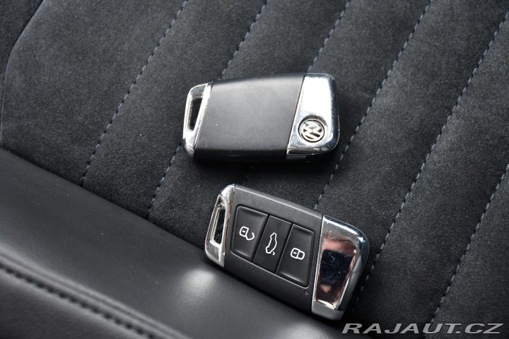 Volkswagen Passat 2.0TDi HIGHLINE DSG ACC Č 2019