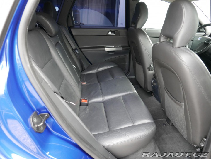 Volvo V50 2,5 T5 162kW REZERVACE 2005