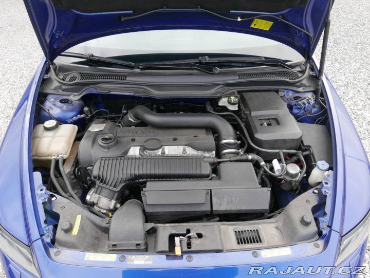 Volvo V50 2,5 T5 162kW REZERVACE 2005