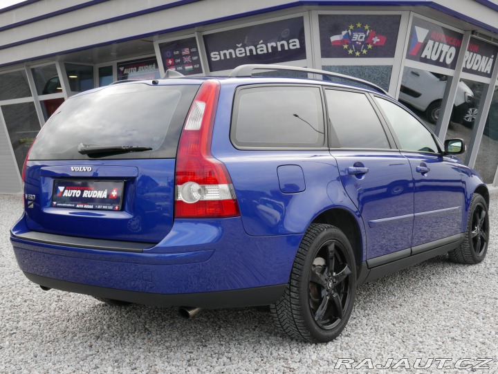 Volvo V50 2,5 T5 162kW REZERVACE 2005