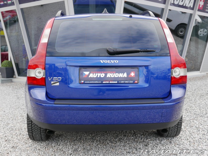 Volvo V50 2,5 T5 162kW REZERVACE 2005