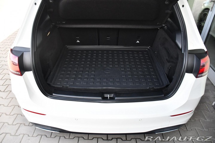 Mercedes-Benz B 220d AMG K360°PANO ČR 2019