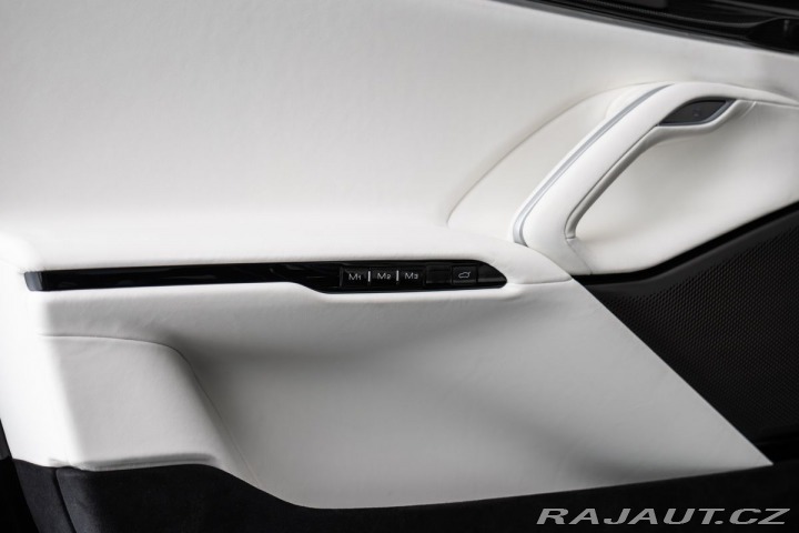 Ferrari Purosangue Pano/LIFT/Masáž/Ventilace 2026