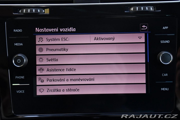 Volkswagen Golf 1.4TSi DSG R-LINE ČR 2017