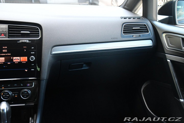 Volkswagen Golf 1.4TSi DSG R-LINE ČR 2017