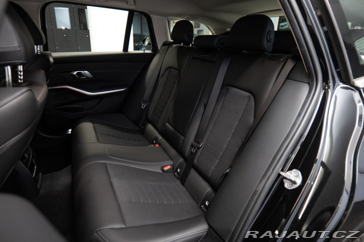 BMW 3 d Touring Manuál 2022