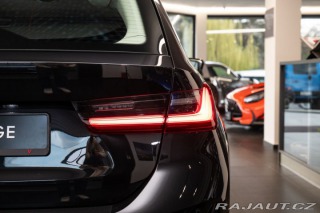 BMW 3 d Touring Manuál 2022