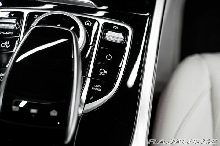 Mercedes-Benz G  2023