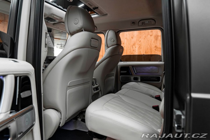 Mercedes-Benz G  2023