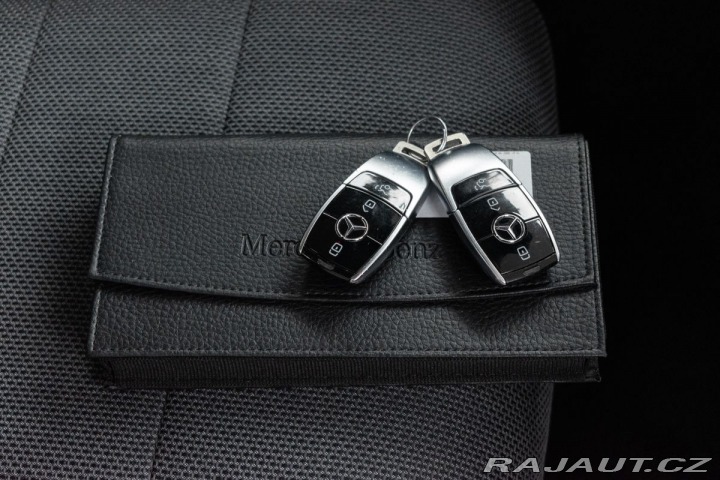 Mercedes-Benz E E 200 4MATIC*AVANTGARDE*Č 2022