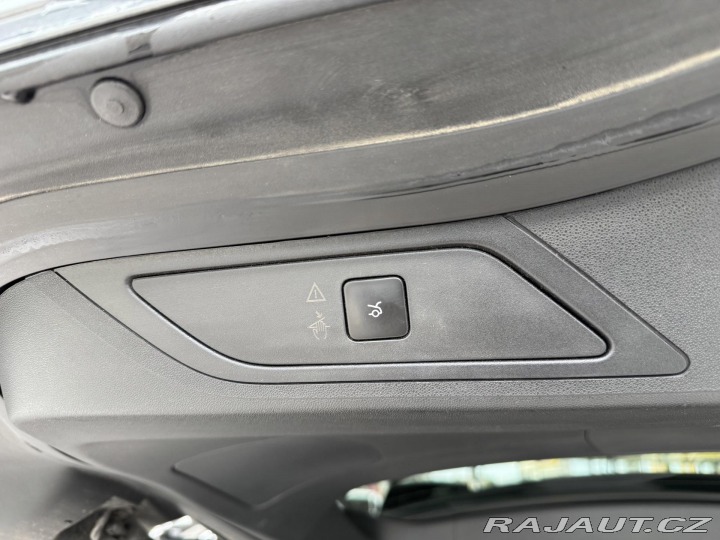 Citroën Grand C4 Picasso 2,0HDi AUT*Masáže*REZERVA 2015
