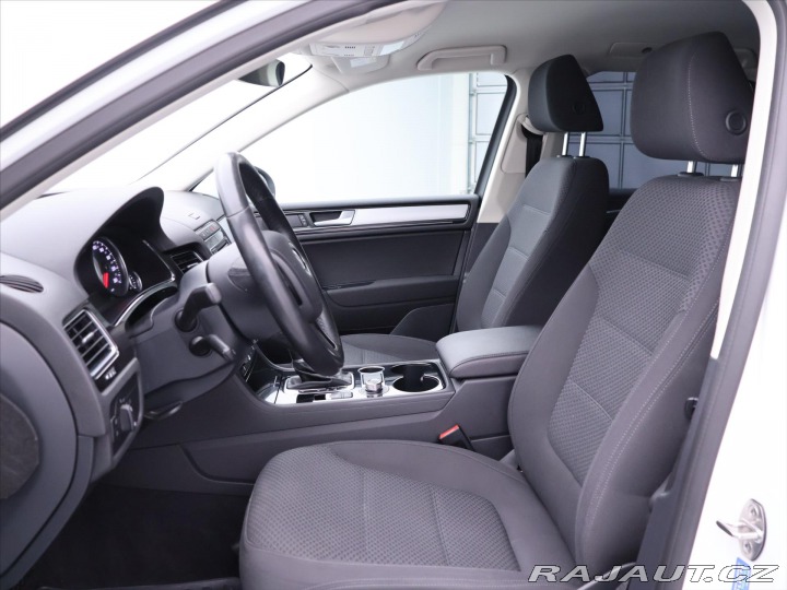 Volkswagen Touareg 3,0 TDI 193kW 4x4  Tažné 2017