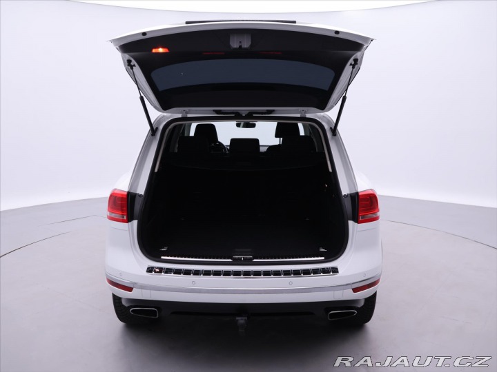 Volkswagen Touareg 3,0 TDI 193kW 4x4  Tažné 2017