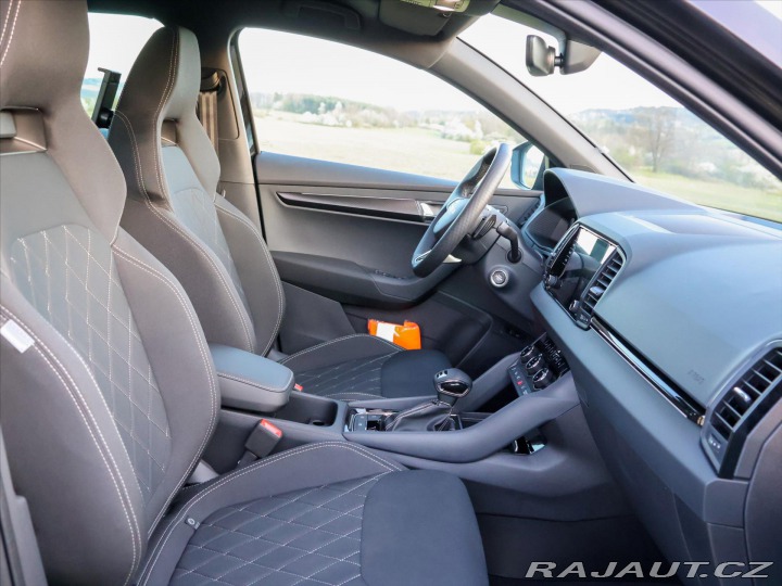 Škoda Karoq 2,0 TDI 4x4 DSG Sportline 2025
