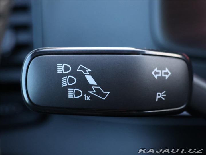 Škoda Karoq 2,0 TDI 4x4 DSG Sportline 2025