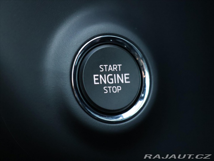 Škoda Karoq 2,0 TDI 4x4 DSG Sportline 2025