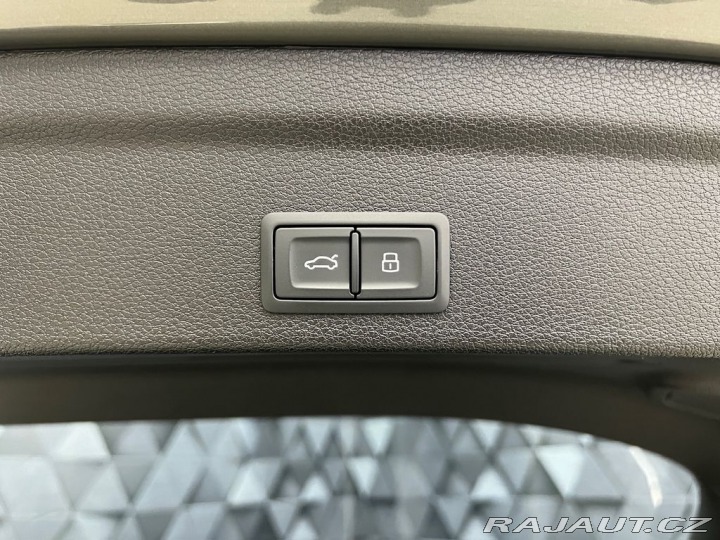 Audi Q3 45TFSI QUATTRO SB, WEBAST 2022