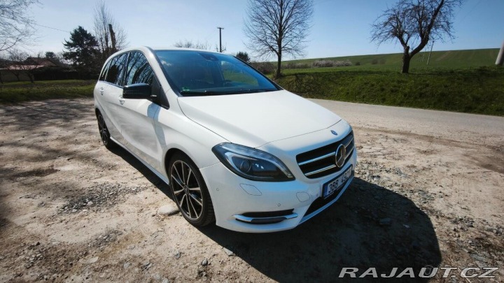 Mercedes-Benz Ostatní modely AMG One 2,2   CDI 125kw AMG paket 2014