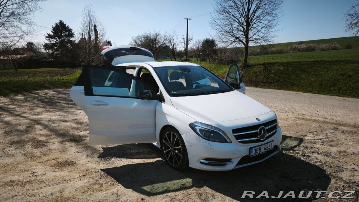 Mercedes-Benz Ostatní modely AMG One 2,2   CDI 125kw AMG paket 2014