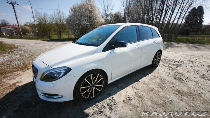 Mercedes-Benz Ostatní modely AMG One 2,2   CDI 125kw AMG paket 2014