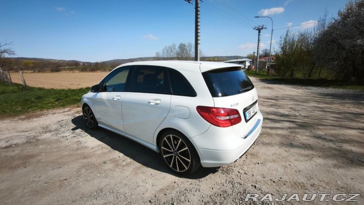 Mercedes-Benz Ostatní modely AMG One 2,2   CDI 125kw AMG paket 2014