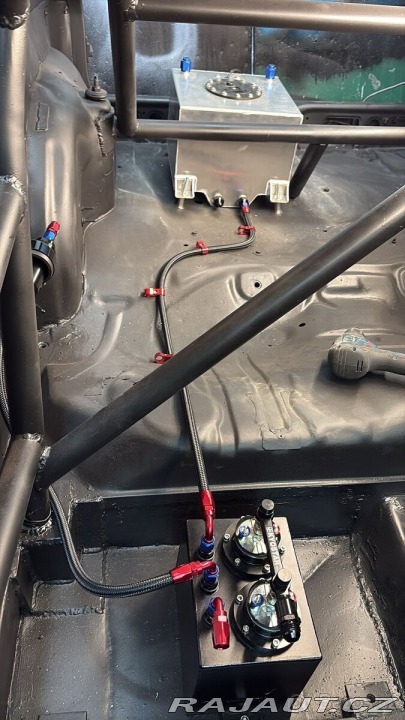 Opel Kadett Závodní auto 1800