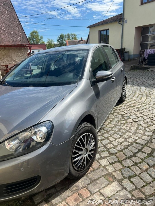 Volkswagen Golf 1,6   r.v 2010. tdi 77kw 2010