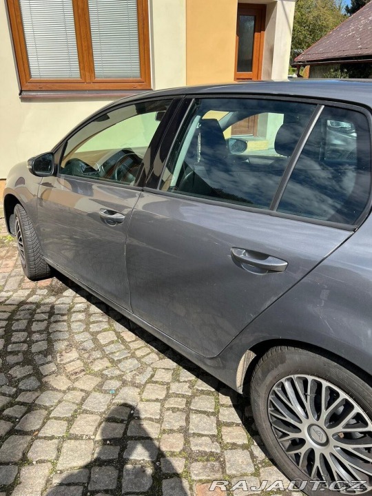 Volkswagen Golf 1,6   r.v 2010. tdi 77kw 2010