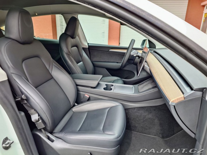 Tesla Model Y L.R. Dual Motor 378 REZER 2022