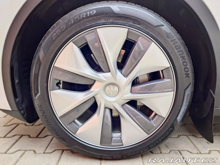 Tesla Model Y L.R. Dual Motor 378 REZER 2022