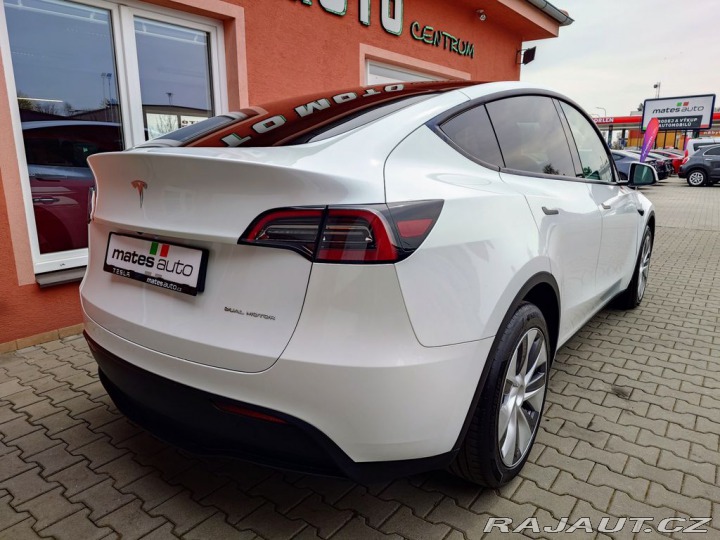 Tesla Model Y L.R. Dual Motor 378 REZER 2022