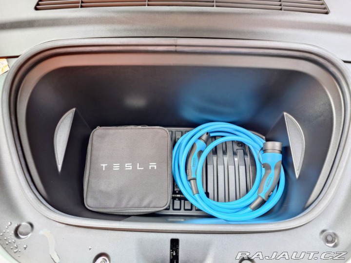 Tesla Model Y Long Range Dual Motor 378 2022