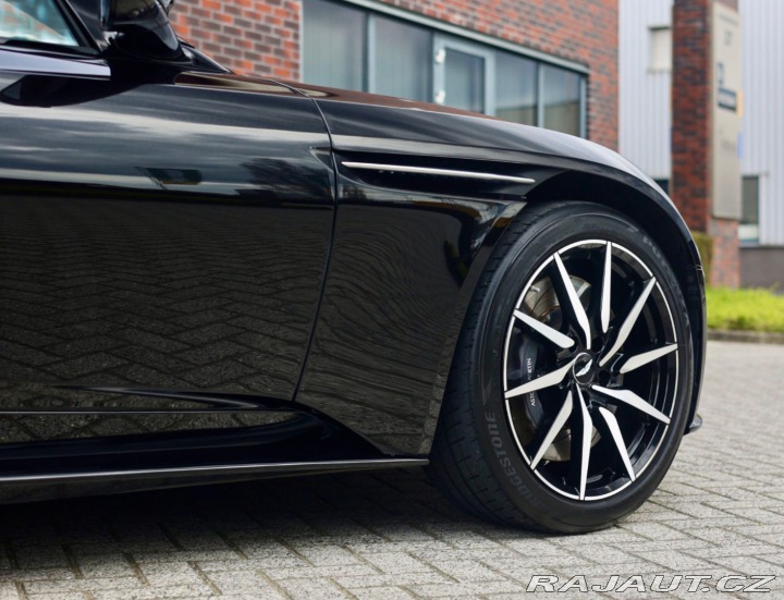 Aston Martin Ostatní modely DB  DB11 4.0 V8 375KW, 360ka 2020