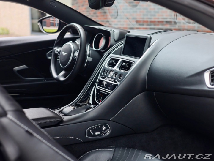Aston Martin Ostatní modely DB  DB11 4.0 V8 375KW, 360ka 2020