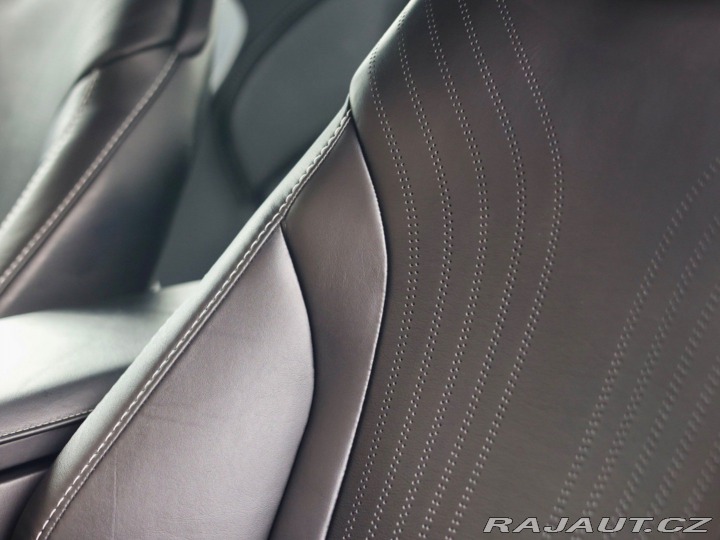 Aston Martin Ostatní modely DB  DB11 4.0 V8 375KW, 360ka 2020