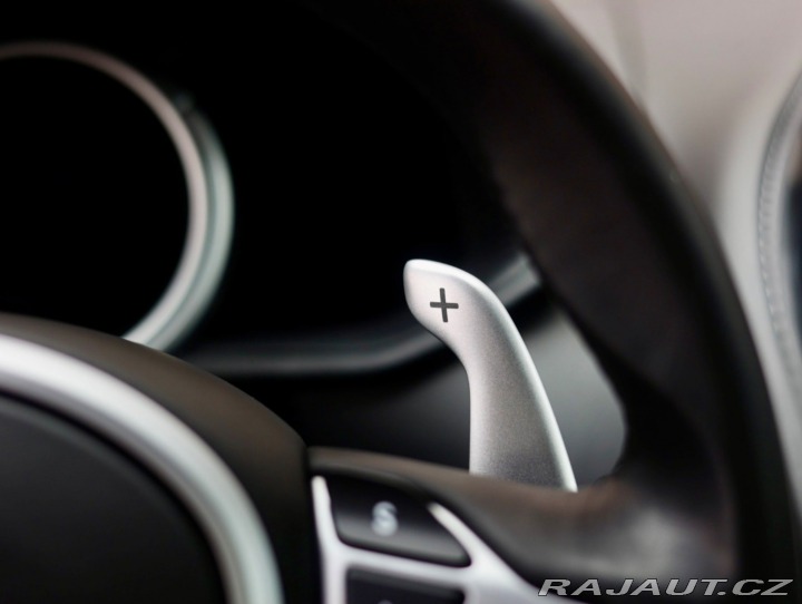 Aston Martin Ostatní modely DB  DB11 4.0 V8 375KW, 360ka 2020