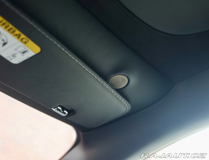 Aston Martin Ostatní modely DB  DB11 4.0 V8 375KW, 360ka 2020