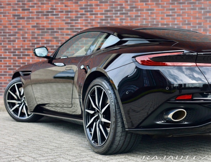 Aston Martin Ostatní modely DB  DB11 4.0 V8 375KW, 360ka 2020