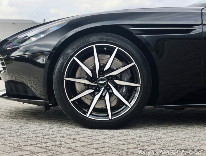 Aston Martin Ostatní modely DB  DB11 4.0 V8 375KW, 360ka 2020